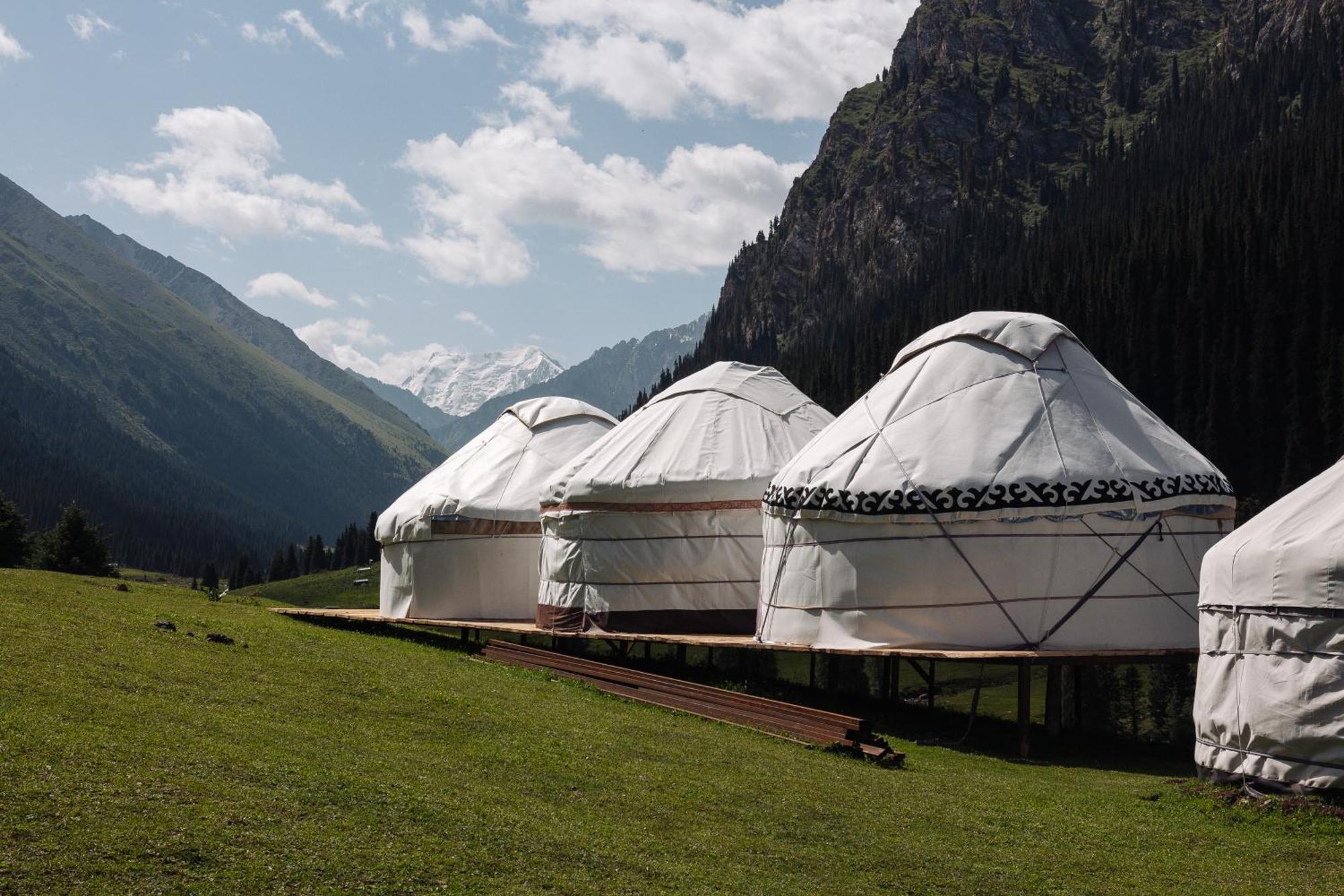 Eco Yurt Camp Arashan Hotel Teploklyuchenka Exterior photo