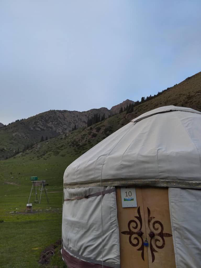 Eco Yurt Camp Arashan Hotel Teploklyuchenka Exterior photo